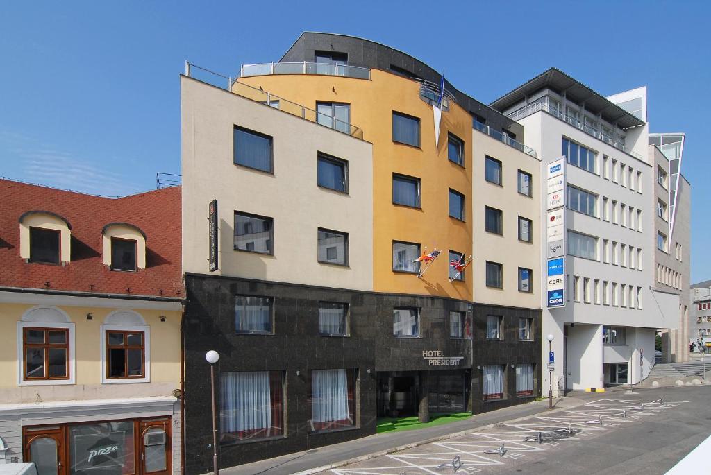 President Hotel Bratislava Bagian luar foto